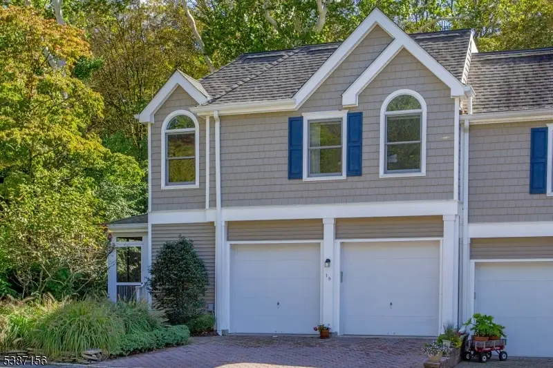 18 Rock Creek Woods Dr, Lambertville, NJ 08530 - Image #2