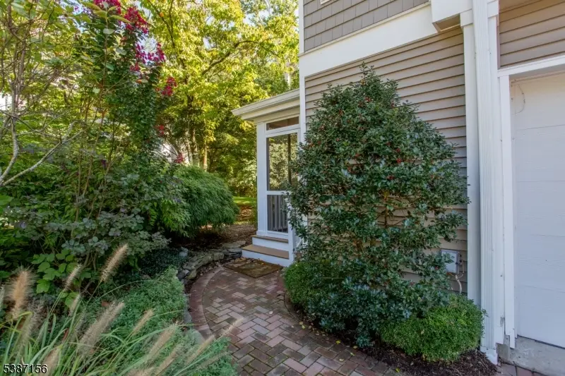 18 Rock Creek Woods Dr, Lambertville, NJ 08530 - Image #3