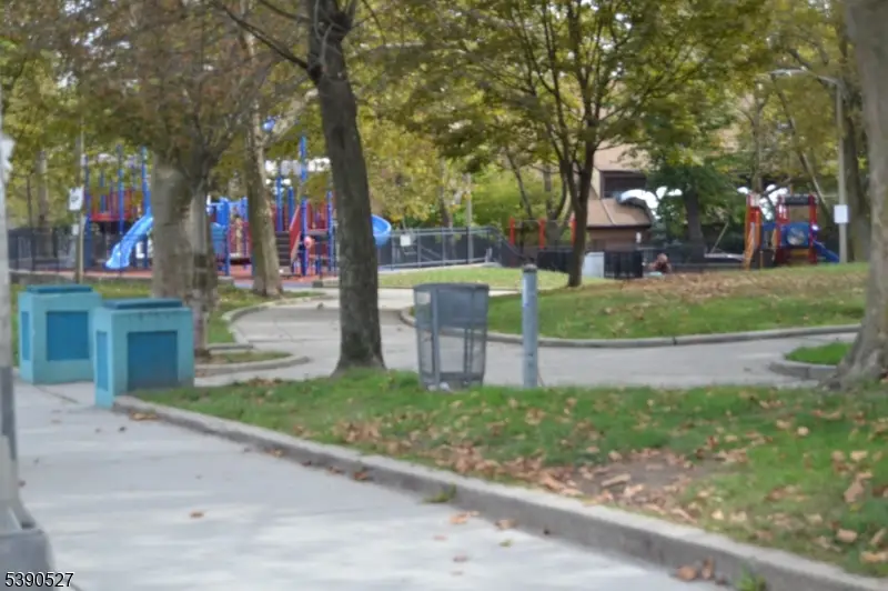 20 Crescent Ave, Jersey City, NJ 07304 - Image #3