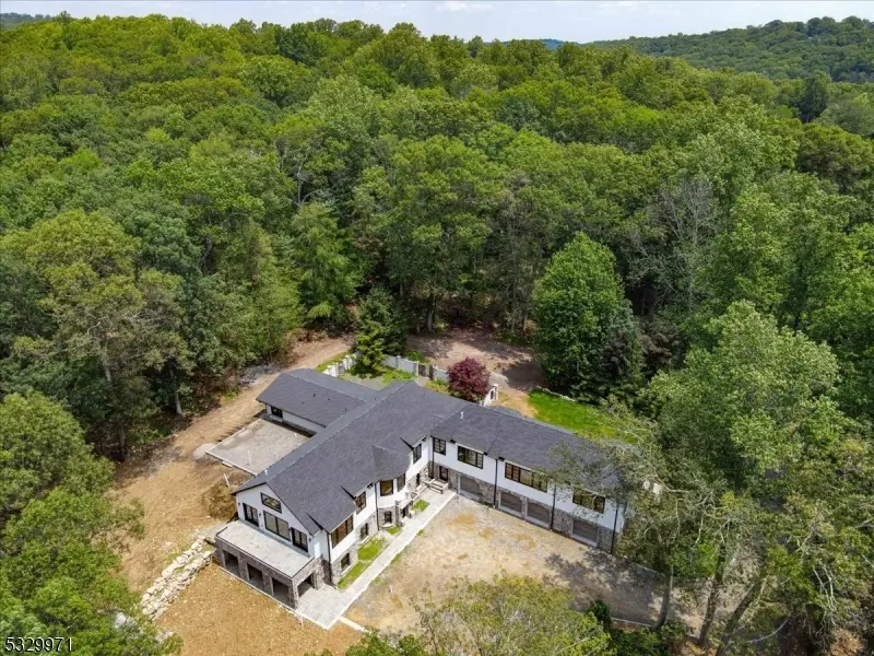 136-2 Mount Harmony Rd, Bernardsville, NJ 07924 - Image #2