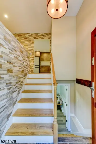 204 Gilbert Ave, Elmwood Park, NJ 07407 - Image #3