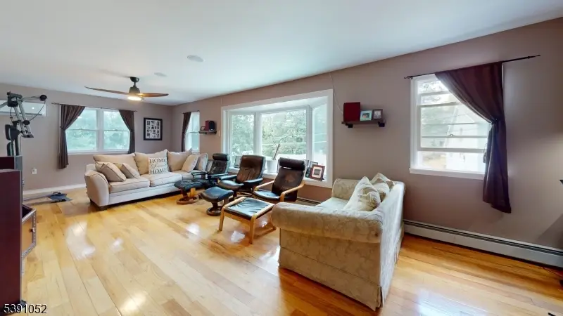 335 Elmira Trl, Hopatcong, NJ 07843 - #3