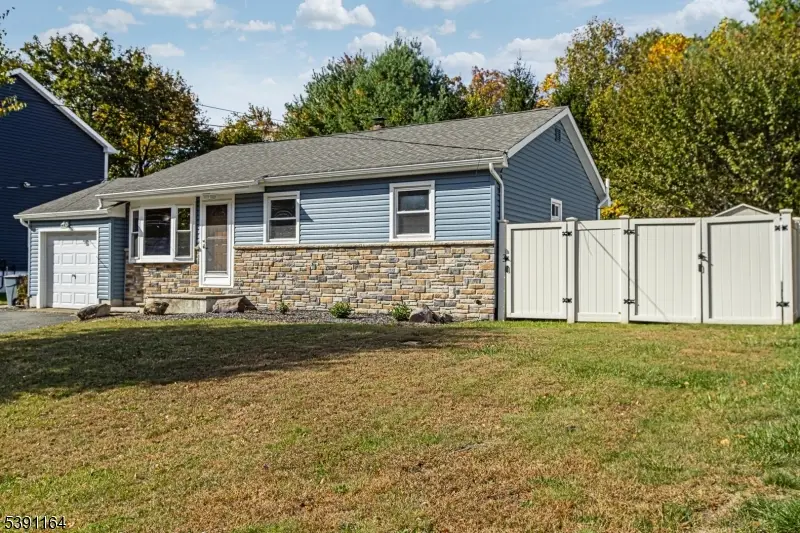 10 Katherine Rd, White Meadow Lake, NJ 07866 - Image #2