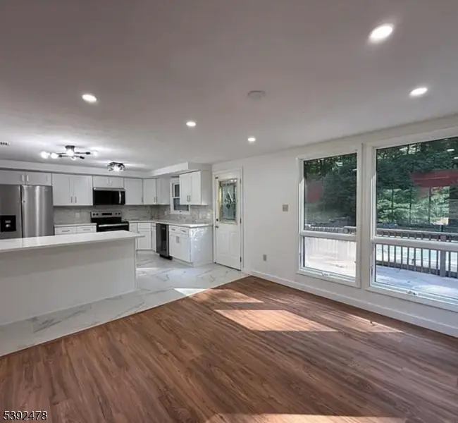 8 Abbott Dr, Lake Hopatcong, NJ 07849 - Image #3