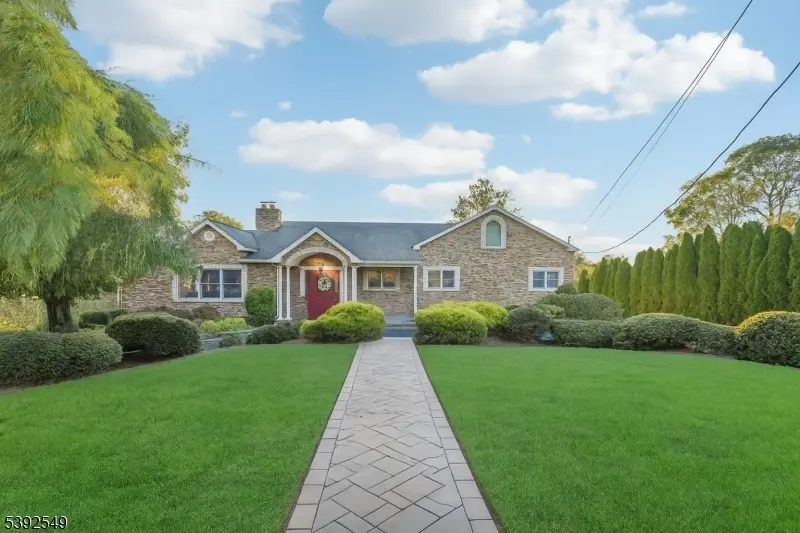 23 Surrey Dr, Wayne, NJ 07470 - Image #2