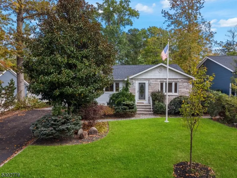 224 Princeton Ave, Berkeley Heights, NJ 07922 - Image #3