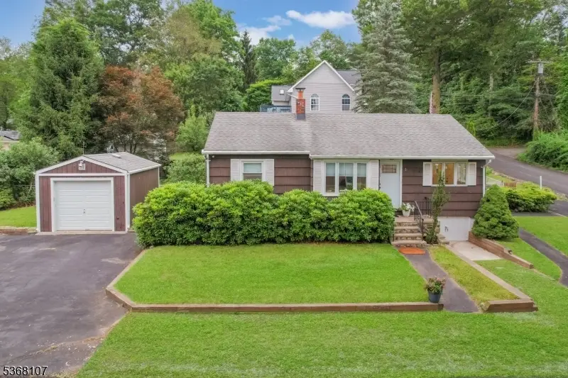 8 Blanche Dr, Lake Hopatcong, NJ 07849 - Image #3