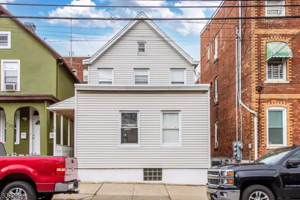 118 Lake Ave, Clifton City, NJ 07011