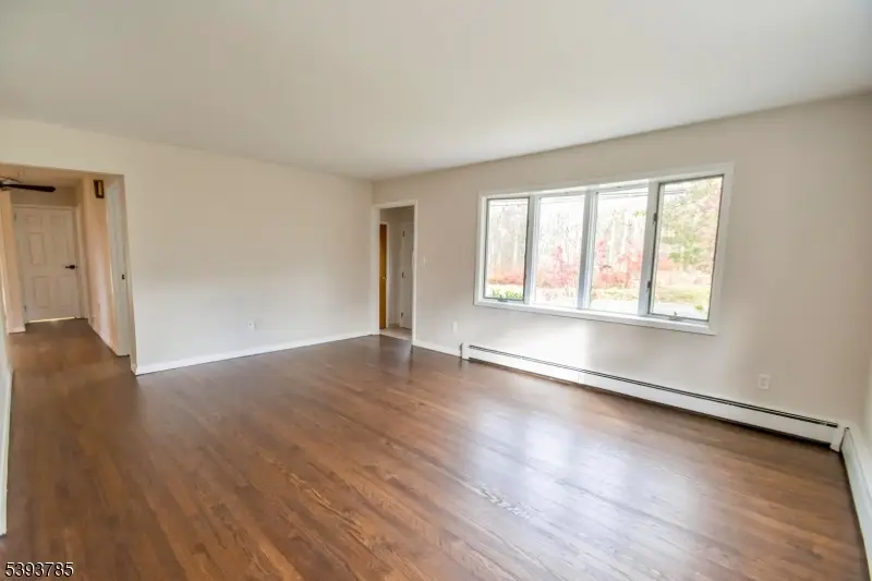 141 Milton Rd, Oak Ridge, NJ 07438 - Image #3