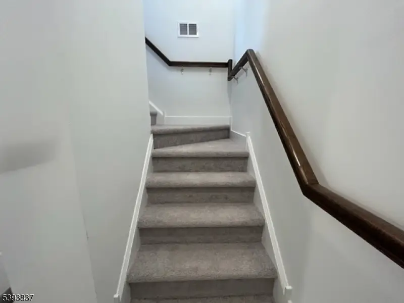 10 Harvest Way, Singac, NJ 07424 - Image #3