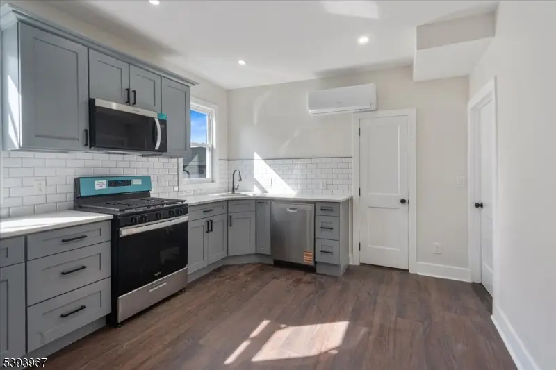 144 S Main St, Lodi, NJ 07644 - Image #2