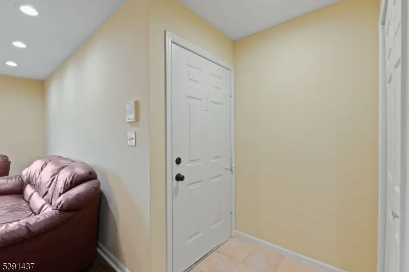 4 Domessina Ln, Caldwell, NJ 07006 - Image #3