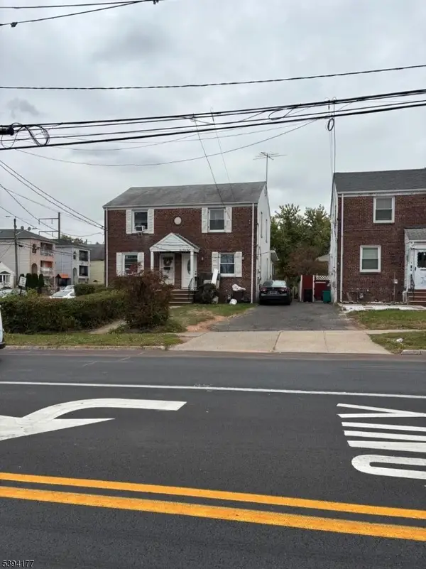 1036 8 S Elmora Av, Elizabeth City, NJ 07202