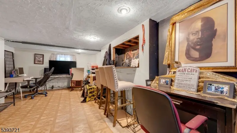 307 Eastern Pkwy, Newark, NJ 07106 - Image #3