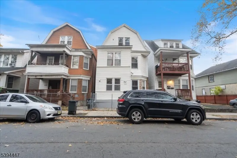 552 Norwood St, East Orange, NJ 07018 - #2