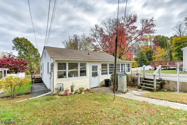 215 Washington Ave, Victory Gardens Boro, NJ 07801