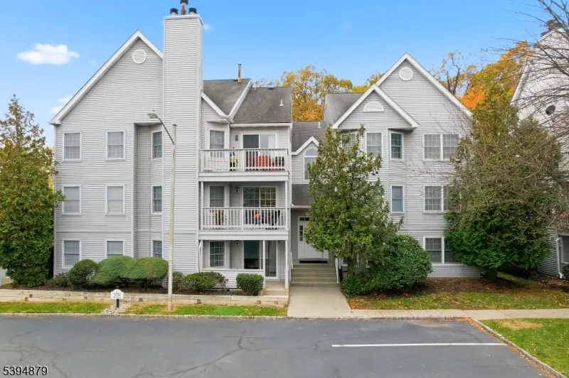 75 Quartz Ln #75, Paterson, NJ 07501 - Image #1