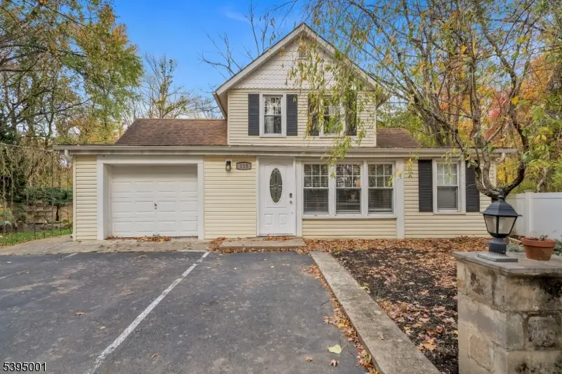 115 Jefferson Ave, Dunellen, NJ 08812 - Image #1