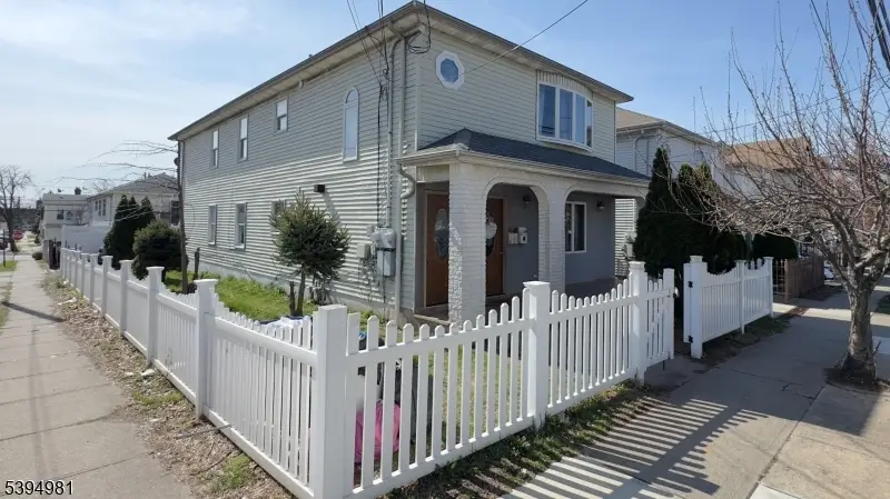 34 Erie St, Elizabethport, NJ 07206 - Image #1