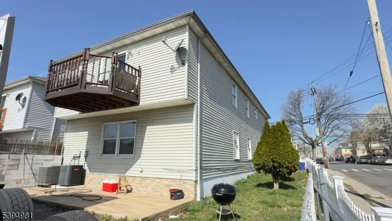 34 Erie St, Elizabethport, NJ 07206 - Image #3