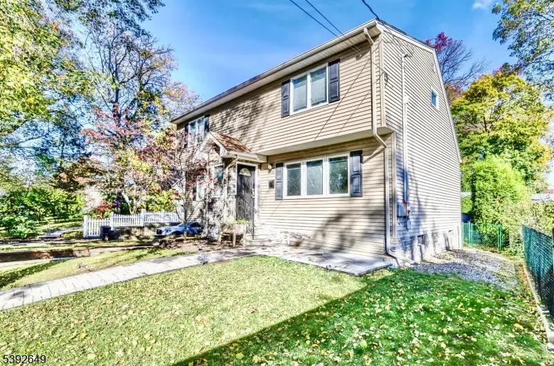 65 Mcdougall Ln, Bogota, NJ 07603 - Image #3