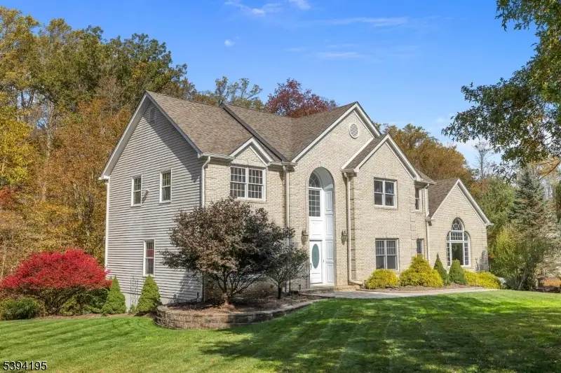 4 Waterview Ln, Randolph, NJ 07869 - Image #1