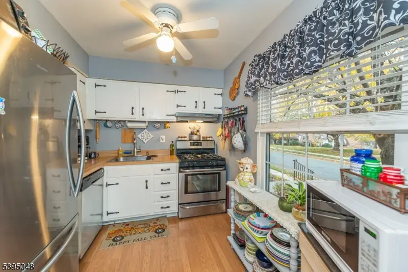 135 Cynthia Dr, Beattystown, NJ 07840 - Image #3