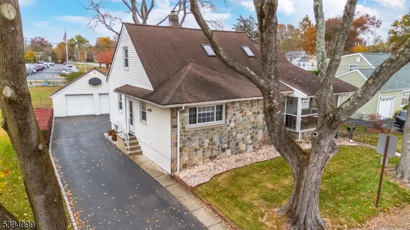 48 Mandeville Ave, Pequannock Township, NJ 07440 - Image #2