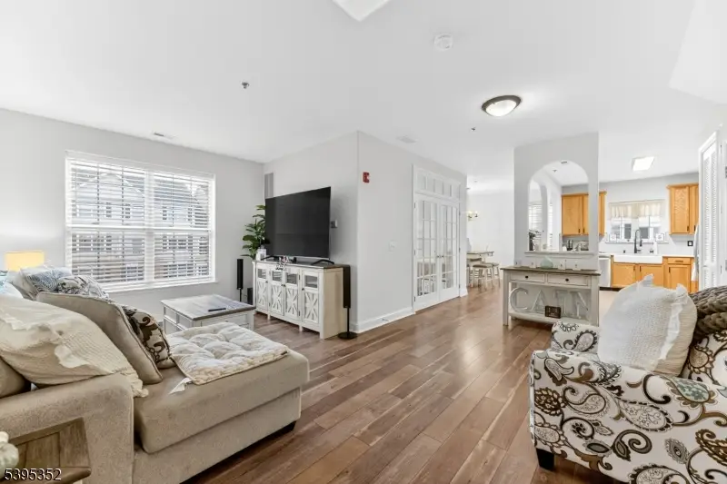 344 Shannon Ct, Lopatcong, NJ 08865 - Image #2