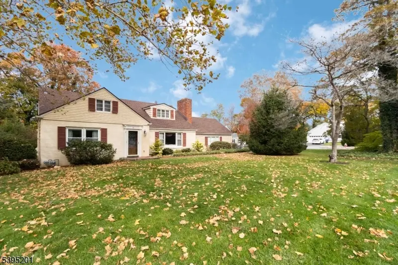 9 Beechwood Dr, Morris, NJ 07960 - Image #2