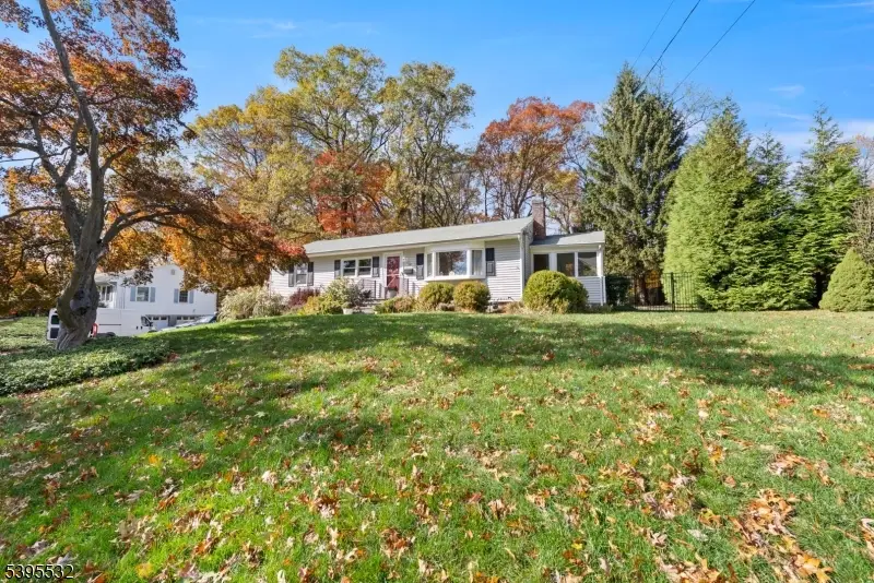 35 Ferncliff Rd, Parsippany Troy Hills, NJ 07950 - Image #2