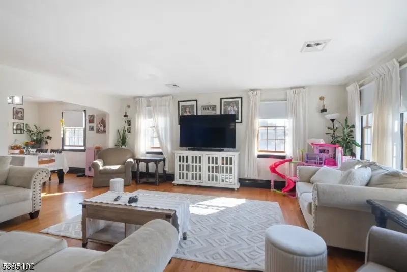 507 Ohio Ave, Upper Pohatcong, NJ 08865 - Image #2