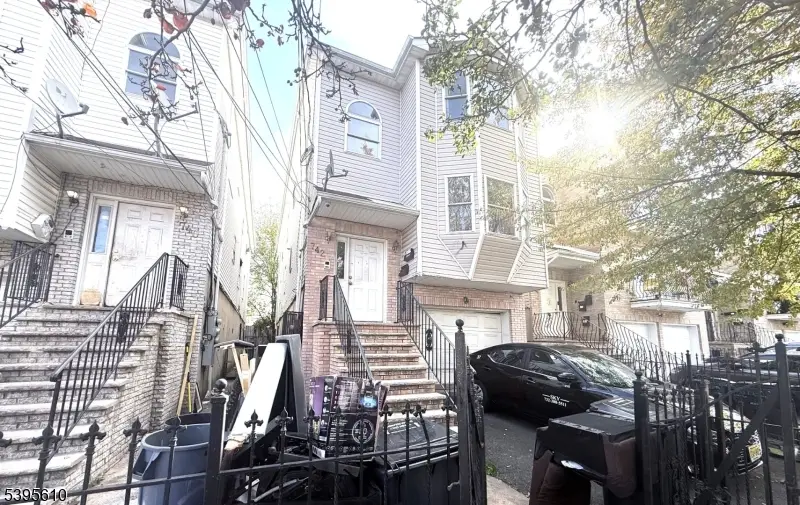 742 S 12th St, Newark, NJ 07103 - Image #2