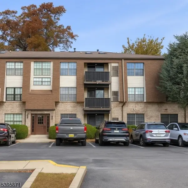 660-672 N Broad St #19, Elizabeth, NJ 07208 - Image #1