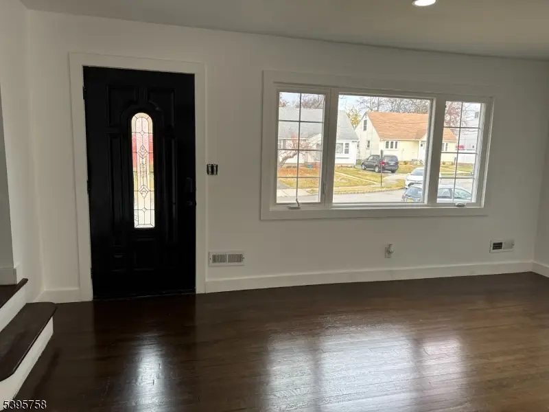 9 Marion Ct, Belleville, NJ 07109 - Image #2