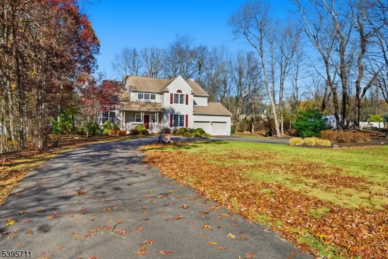 2 Southwoods Ln, Oak Ridge, NJ 07438 - Image #2