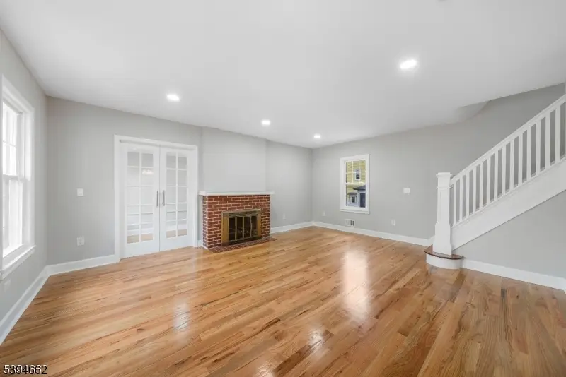 299 Greylock Pkwy, Belleville, NJ 07109 - Image #2