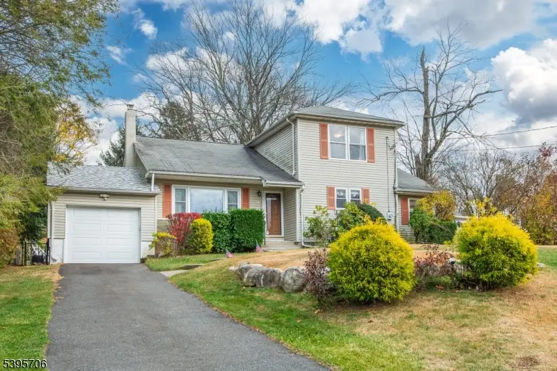 78 Hunters Ln, Sparta, NJ 07871 - Image #3