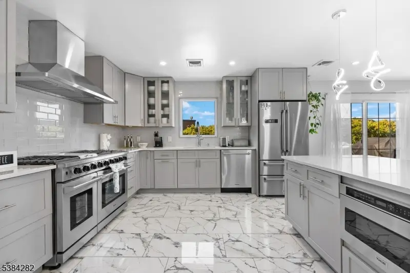 43 Saint Philips Dr, Clifton, NJ 07013 - Image #3