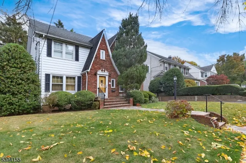 14 Laurel Ave, Clifton, NJ 07012 - Image #3