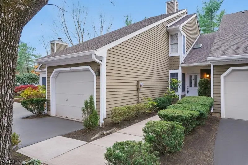 9 Stone Run Rd #9, The Hills, NJ 07921 - Image #2