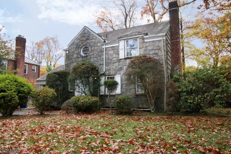 84 Howard Park Dr, Tenafly, NJ 07670 - Image #1