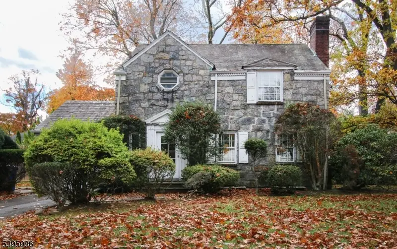 84 Howard Park Dr, Tenafly, NJ 07670 - Image #2