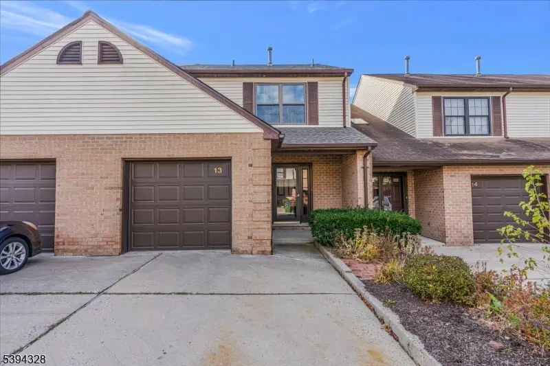 13 Jennifer Ct, Lebanon, NJ 08833 - Image #1