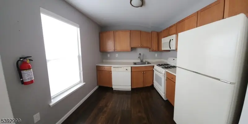 532 Great Beds Ct #532, Perth Amboy, NJ 08861 - Image #3