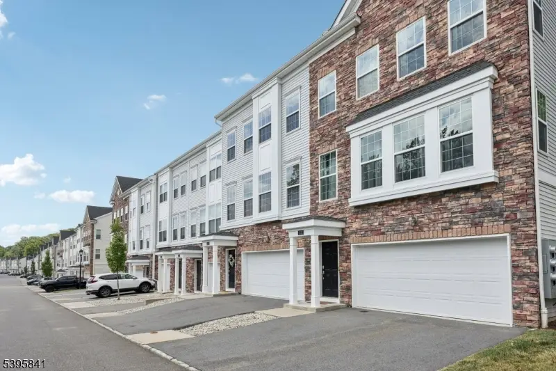 1310 Parkview Ln, White Meadow Lake, NJ 07866 - Image #2