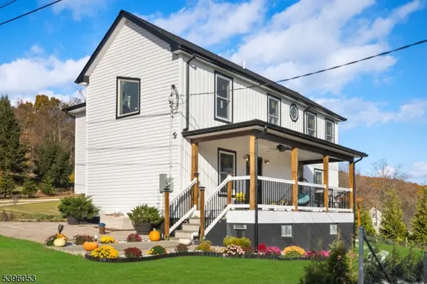 45 Bush St, Oxford Twp., NJ 07863