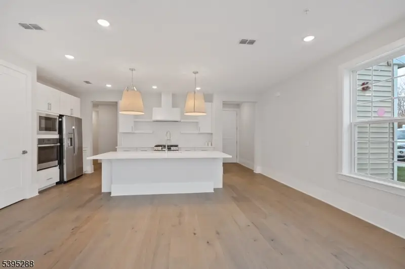 102 Iris Ct, Warren, NJ 07059 - Image #3