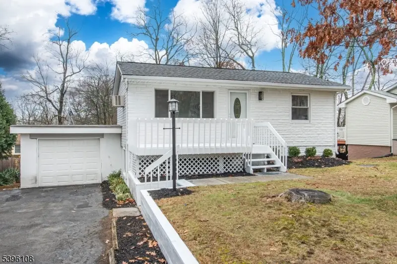 315 Santa Fe Trail, Hopatcong, NJ 07843 - Image #1