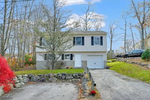 96 Papscoe Rd, West Milford Twp., NJ 07480